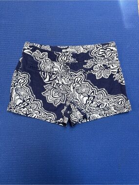 Dalia Collection Navy White Paisley Print Stretch Shorts Size 2